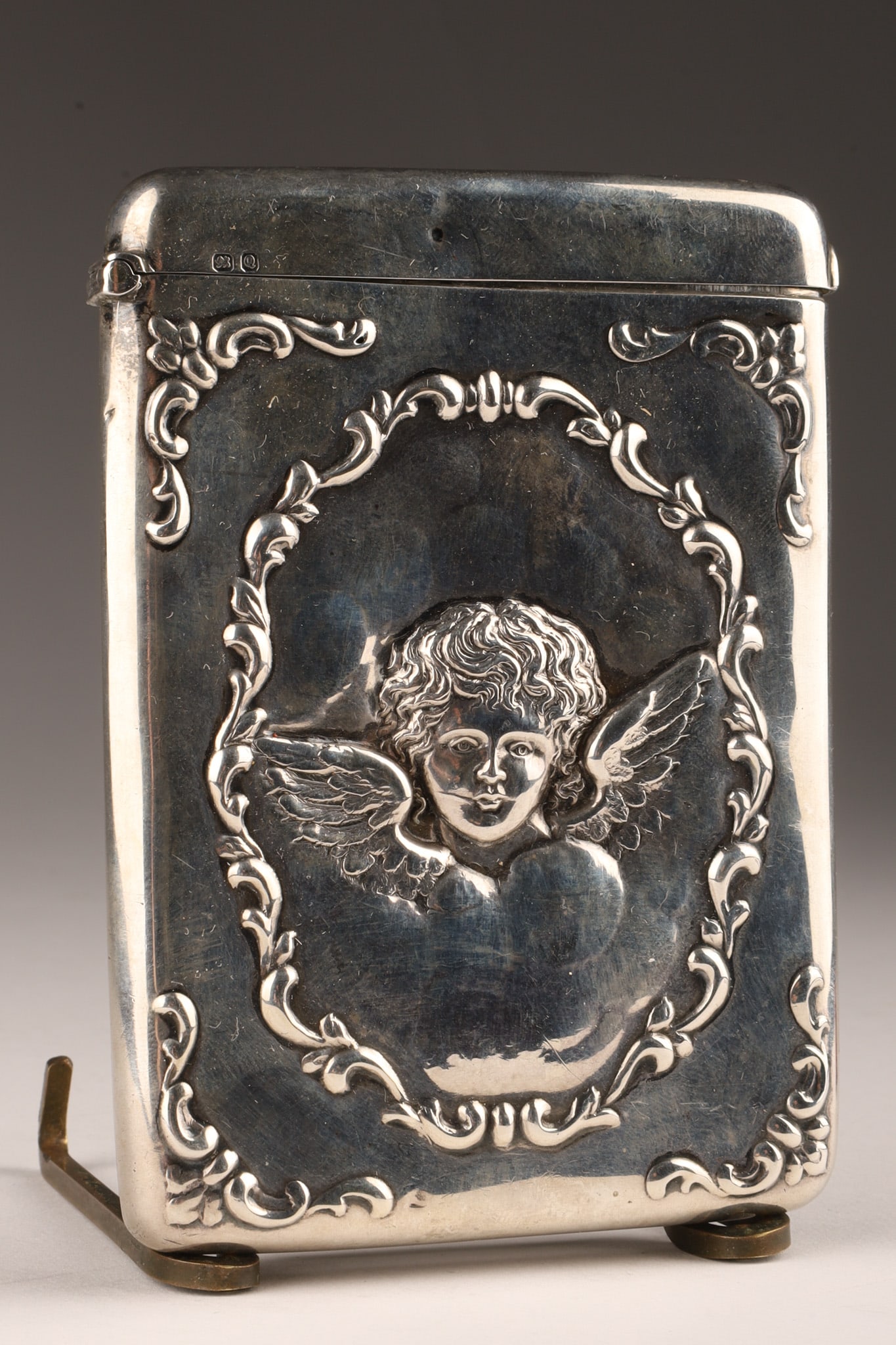 1899 William Neal Chester Silver Cherub Card Case (1 of 7)