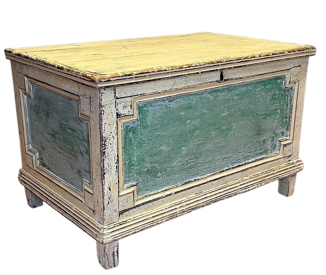 19th C Beauce Quebec Blanket Chest (1 of 8)