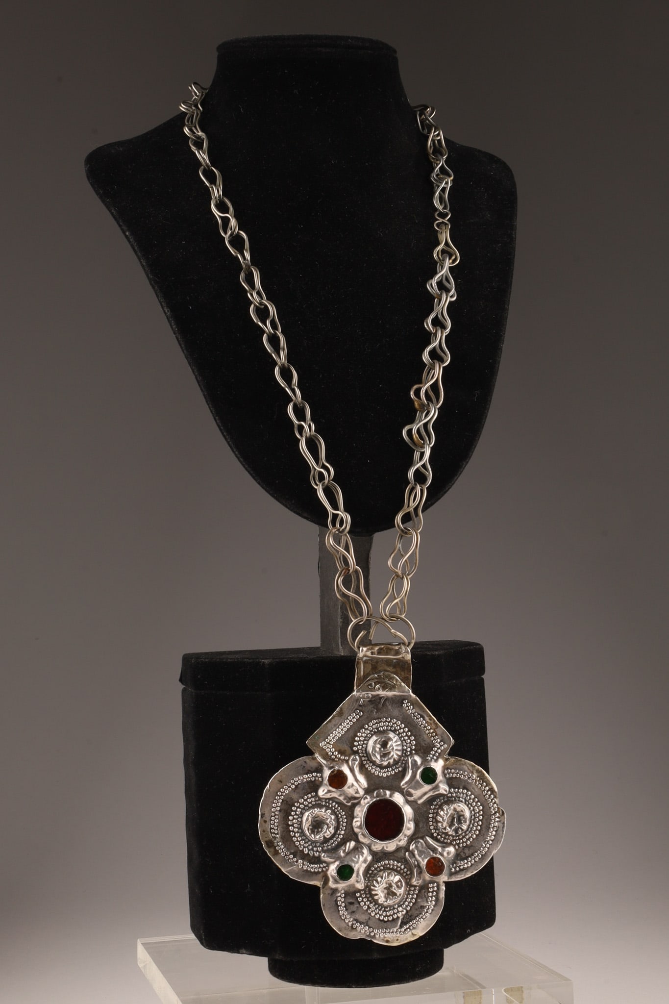 Moroccan Silver Foulet Hamsa Talisman Necklace (1 of 10)