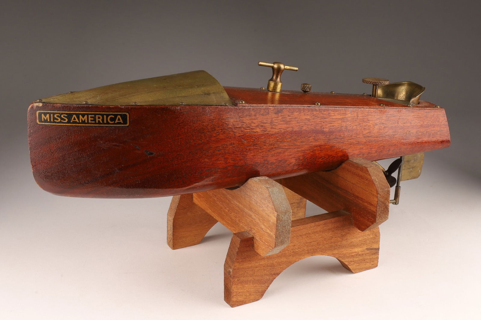 Mengel Playthings Miss America Speed Boat Toy (1 of 10)