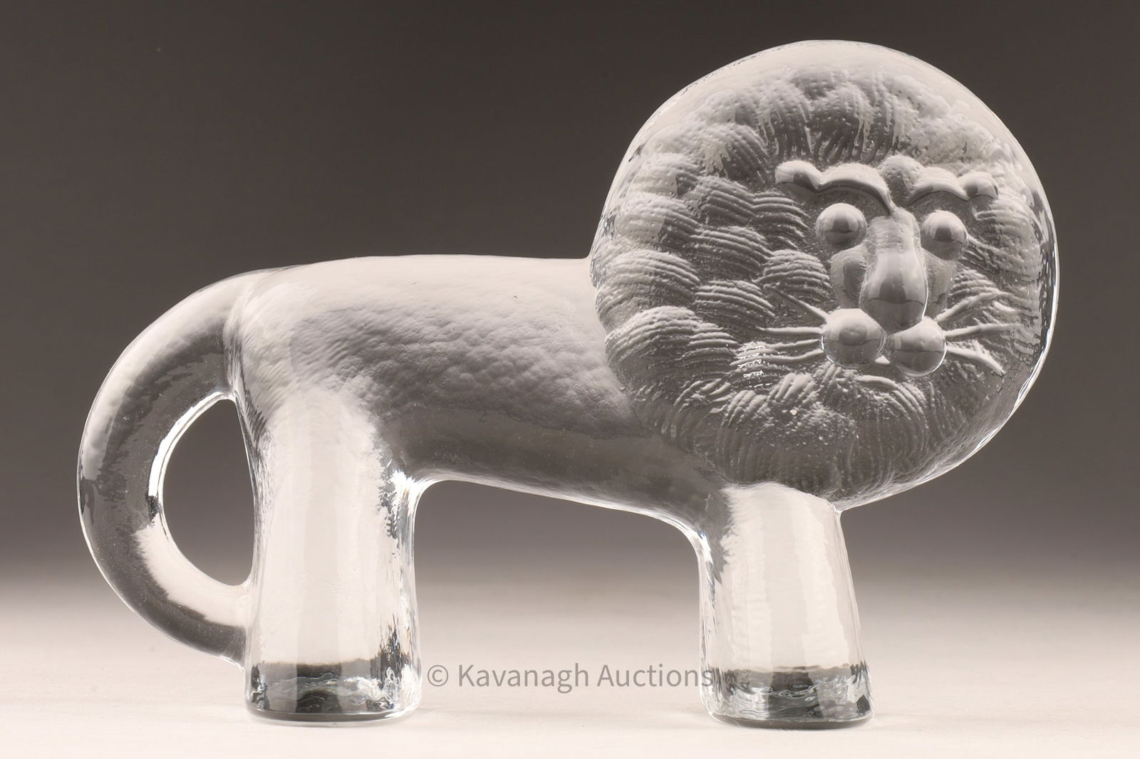 MCM Kosta Boda Lion Zoo Series Bertil Vallien: Mid Century Kosta Boda Lion Zoo Art Glass Figure Sculpture by Bertil Vallien. 4 inches H x 5.5 W.