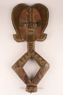African Gabon Osseyba Reliquary Kota Sculpture: African Gabon Osseyba Reliquary Kota Sculpture made of wood with sheet metal fittings, depicting a deconstructed female figure with a wide robe of hair on an open, diamond-shaped body. 21 inches H x