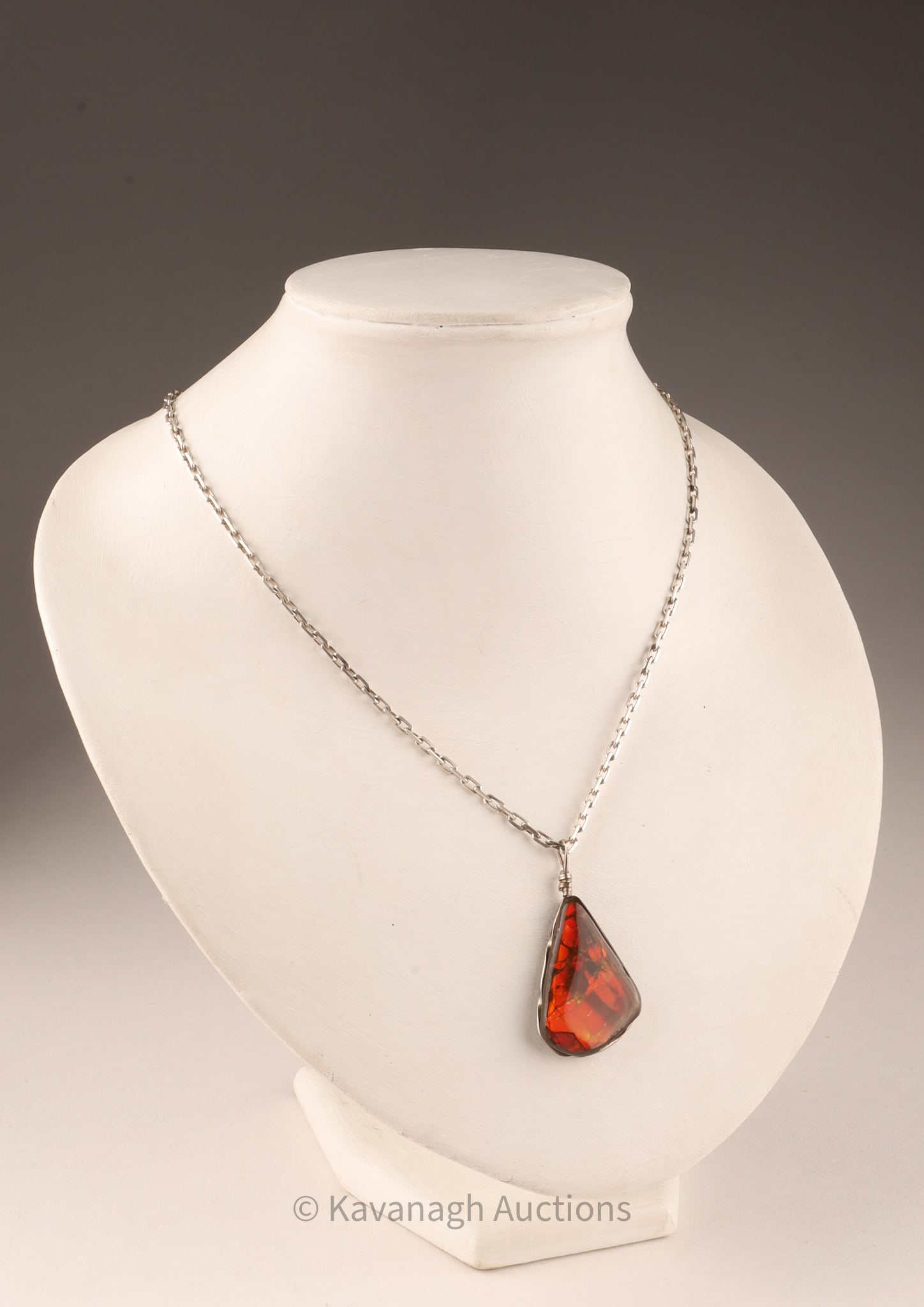 An Opal and Sterling Silver Pendant Necklace (1 of 7)