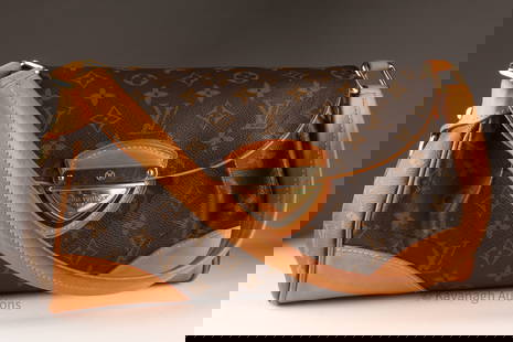 Louis Vuitton Beverly MM shoulder tote bag ca. 2008: A Louis Vuitton Beverly Medium Model shoulder bag in signature monogram canvas with Vachetta leather trim. It features a single shoulder strap with folder top and push-lock, signed, gilt push lock clo