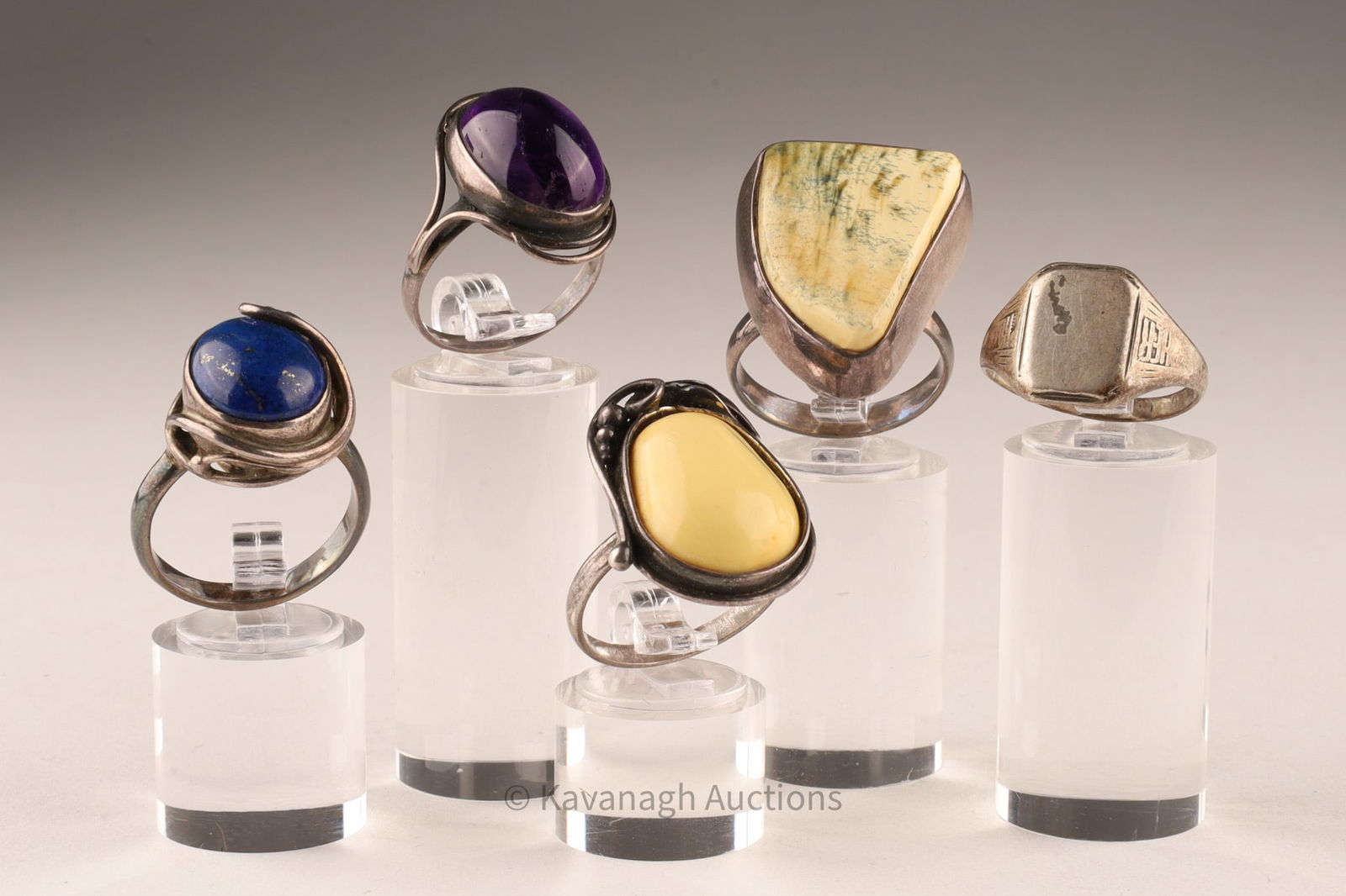 A lot of 5 sterling and stone rings (1 of 8)