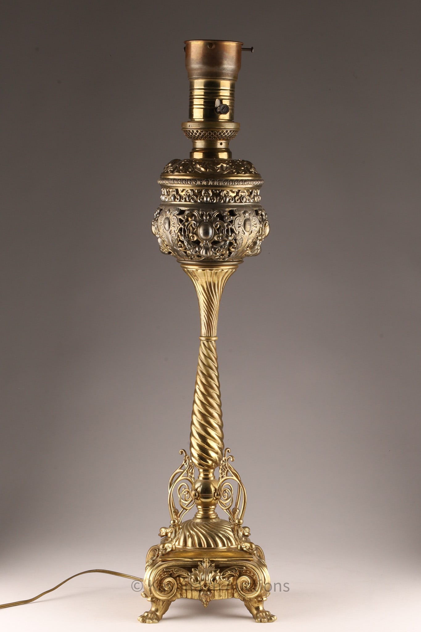 19th c. English Brass Lions Paw Oil Lamp (1 of 10)