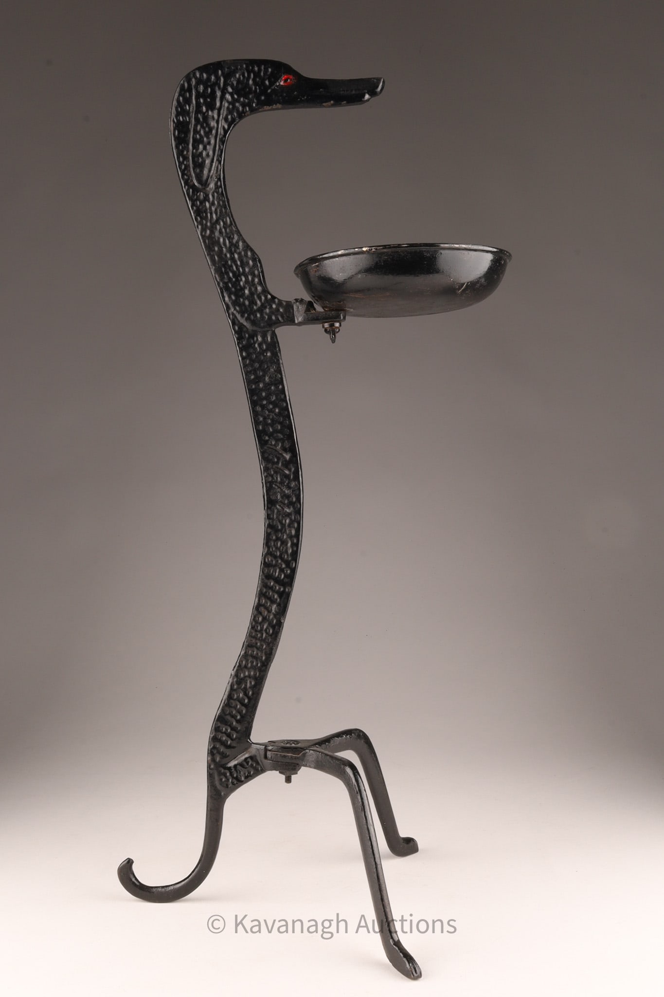 Art Deco Cast Iron Standing Dog Ashtray Silent Butler (1 of 8)