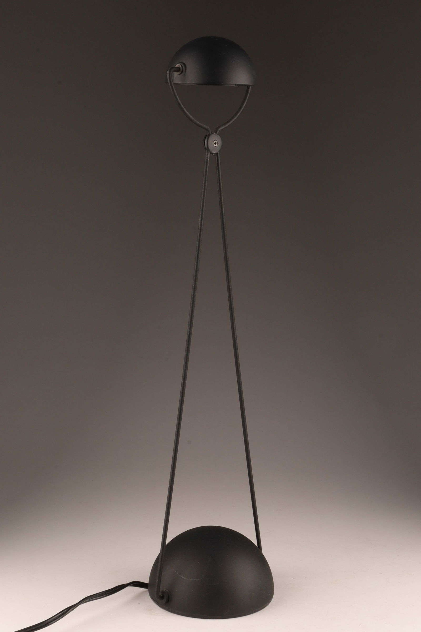 1980s Black Post Modernist Meridiana Paola Piva Lamp for Stefano Cevoli: 1980s Black Post Modernist Meridiana Paola Piva Lamp for Stefano Cevoli. Measuring 21”H x 5”W.