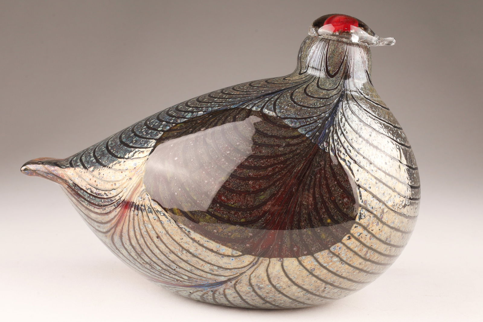 Finnish Art Glass Oiva Toikka Fasaani Pheasant Bird: Modernist Finnish Art Glass Oiva Toikka Fasaani Pheasant Bird. Measuring 5.5 x 4.5 x 8.0 inches