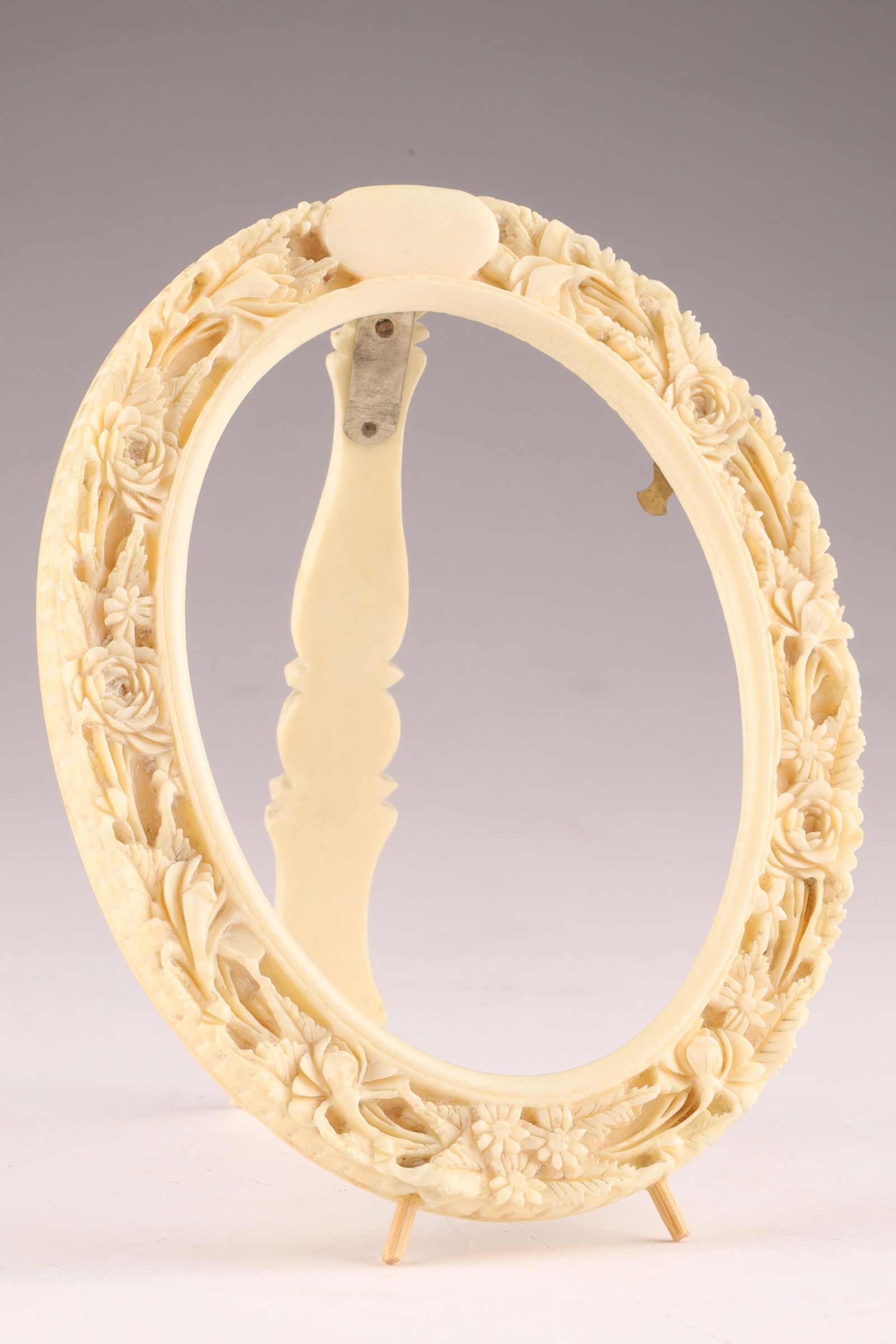 Antique Finely Carved Chinese Easel Frame (1 of 4)