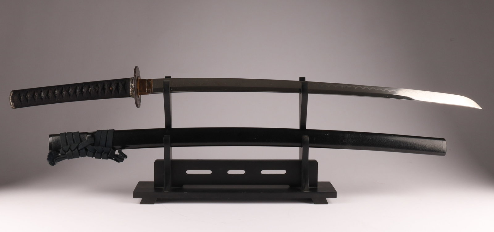 Edo period Japanese Samurai Long Katana: Edo period (1603-1868) Japanese samurai dark long katana . The blade is mumei, or unsigned, an. 26.1 inches , overall 40.9 inches with saya or scabbard. The blade has very stunning Hamon with a few bl