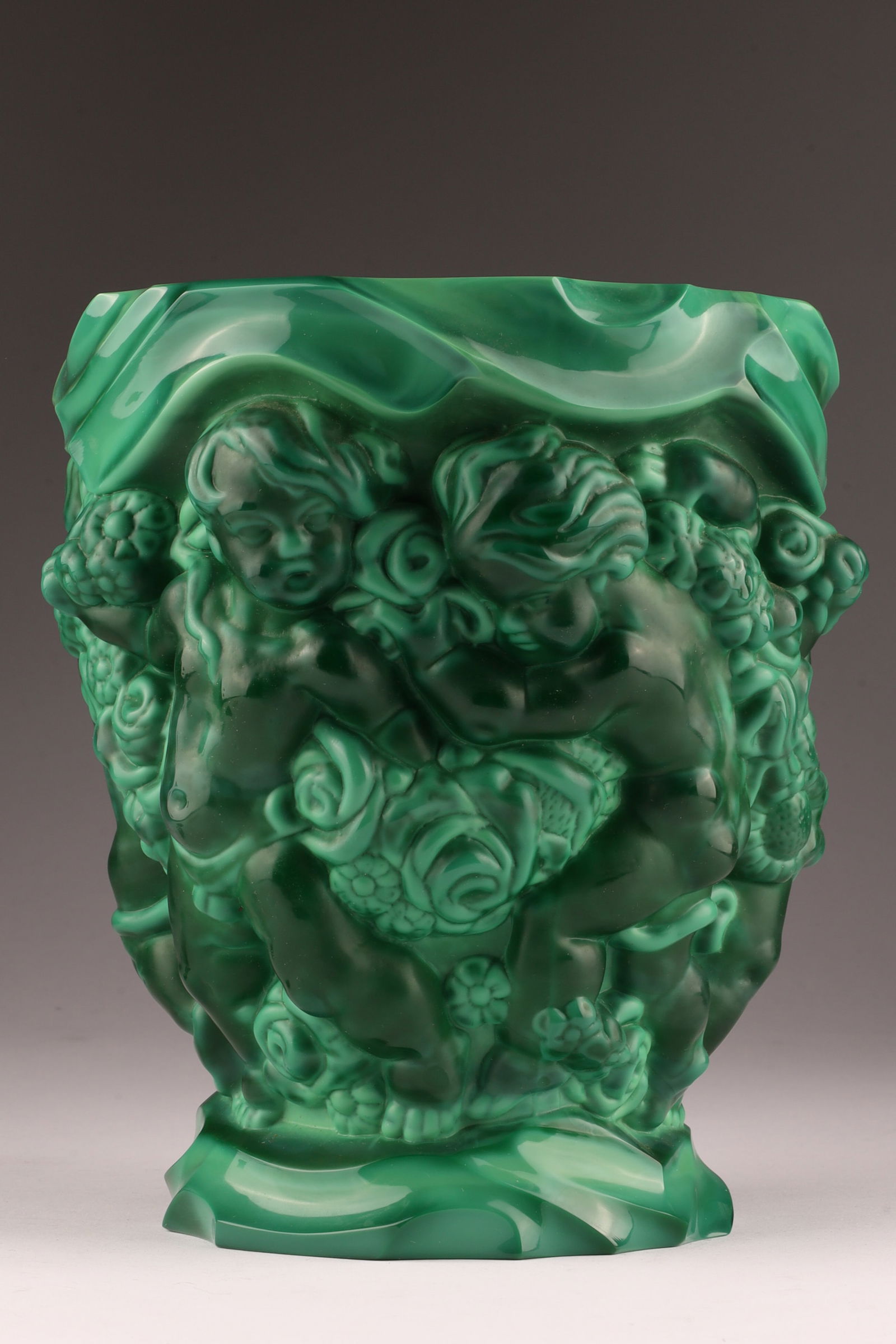 Czechoslovakian Art Deco Malachite Glass Vase w/ cherubs / putti decor c.1930s (1 of 7)