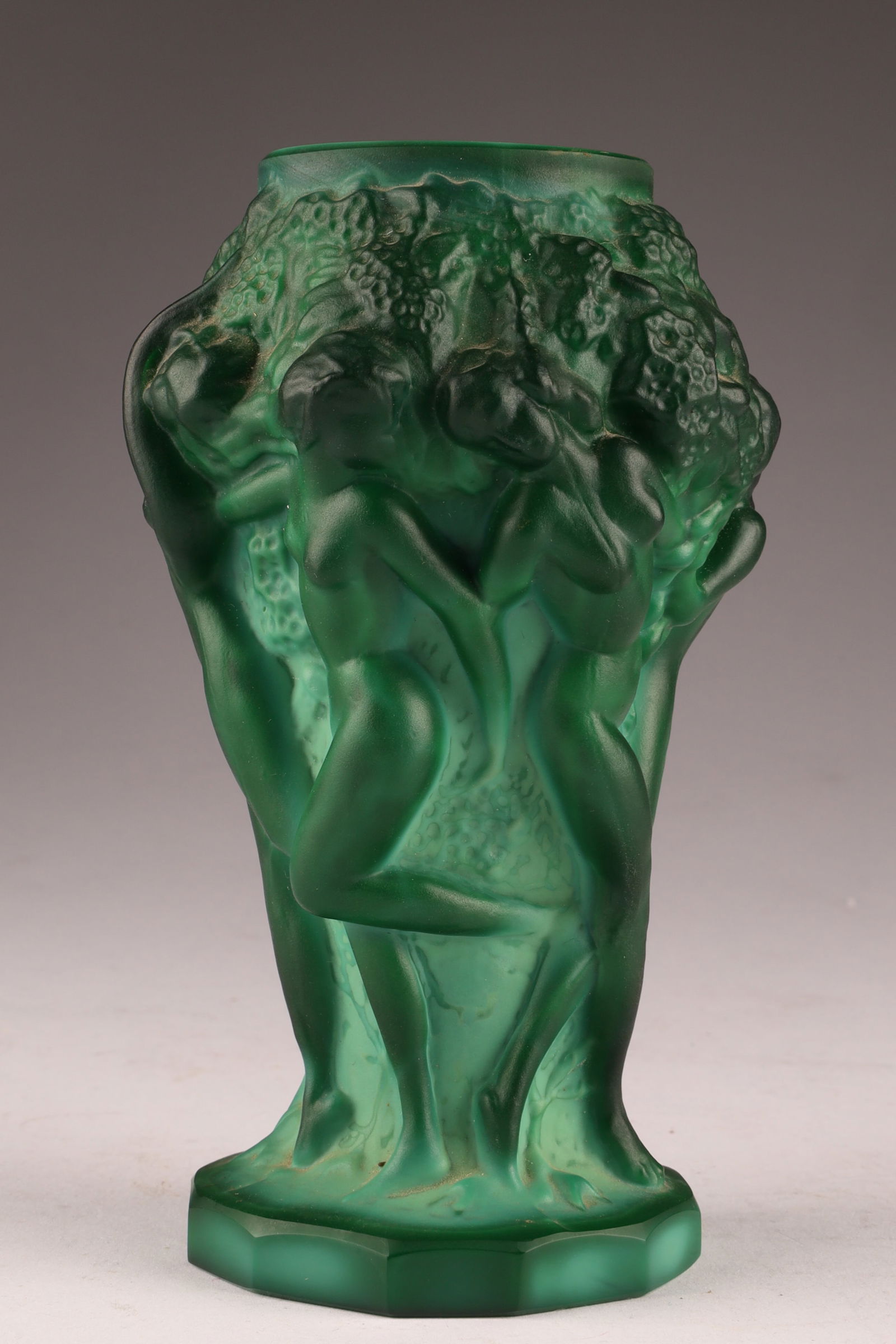 Art Deco Malachite Glass Wood Nymphs Vase Curt Schlevogt: 1930s Art Deco Malachite Glass Wood Nymphs Vase by Curt Schlevogt. Measuring 5 inches H x 3 W. Signed on underside.