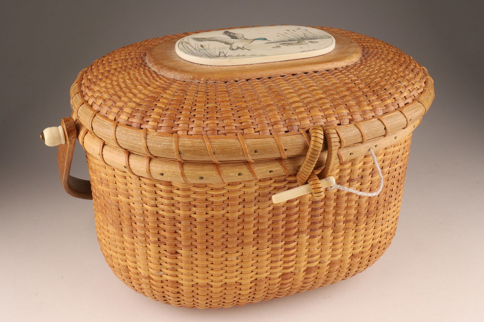 Nantucket Basket / Purse with Handle, Signed Plaque with Ducks (1 of 9)