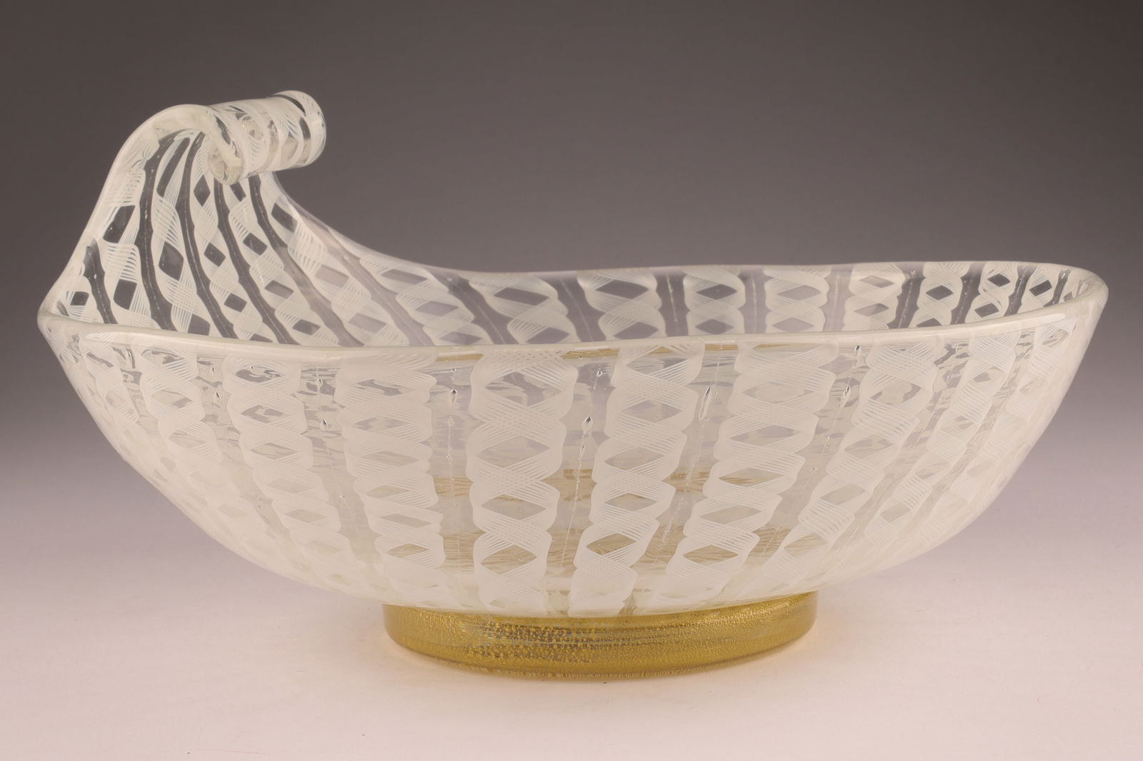 MID-CENTURY Murano Latticino Ruffled Glass Footed Bowl (1 of 7)