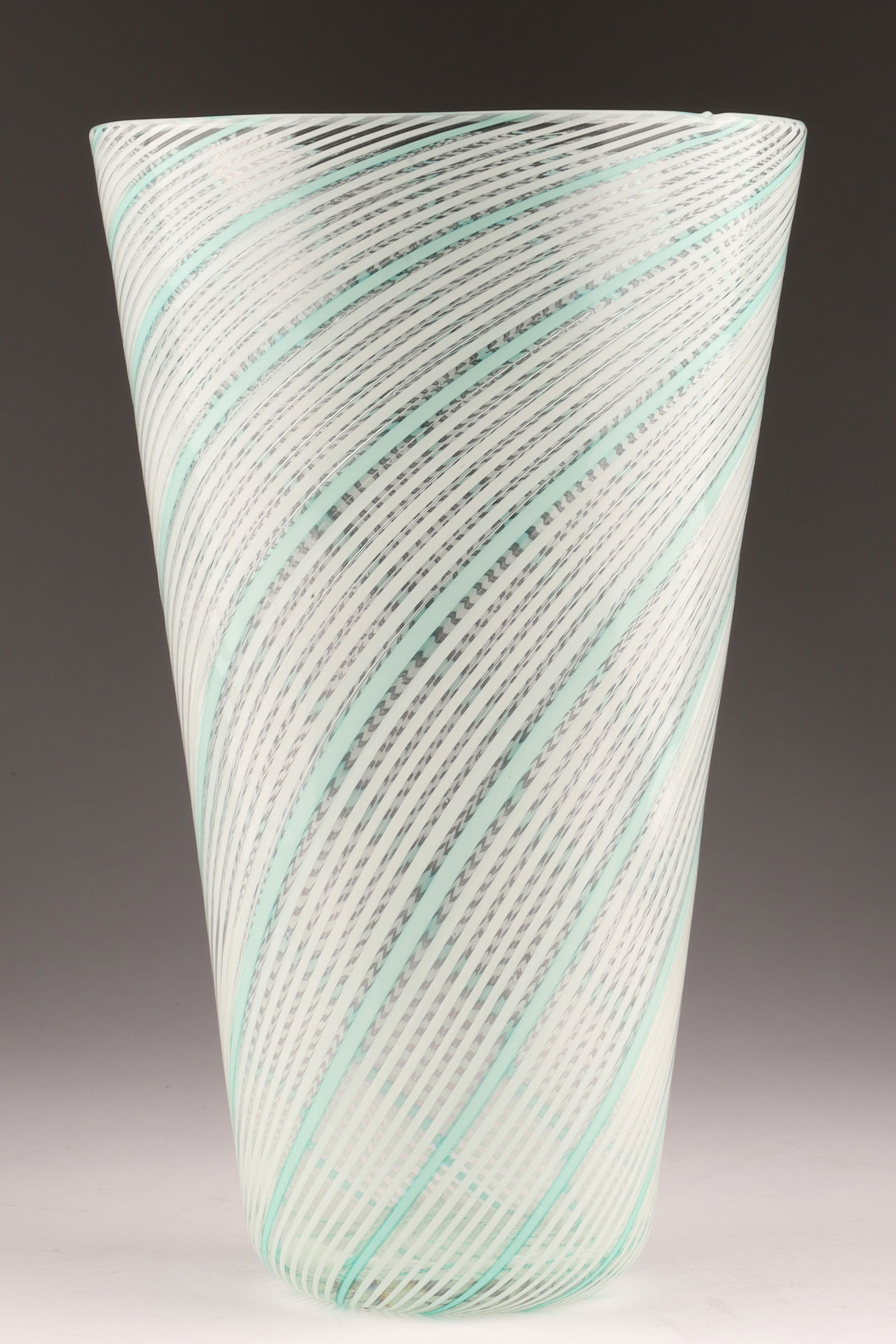 DINO MARTENS AURELIANO TOSO Murano Tall Swirl Glass Vase (1 of 6)