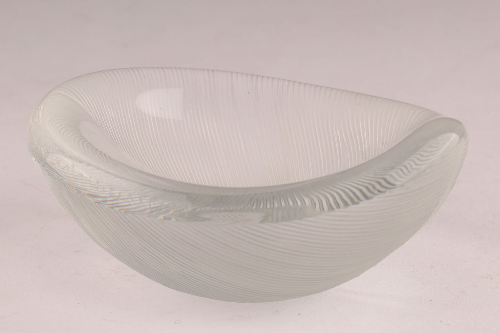 FINNISH MODERNIST ART GLASS Tapio Wirkkala Iittala Finland small ‘comb-cut’ leaf dish (1 of 5)