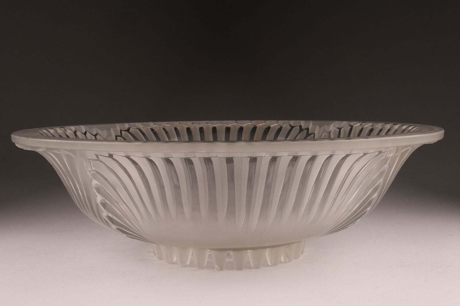 Signed R Lalique Art Glass Bowl (1 of 6)