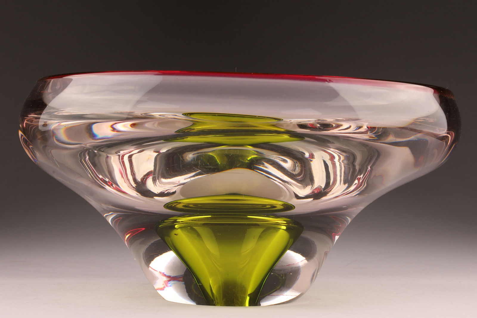 Studio Art Glass Sommerso Lime Green and Cranberry Bowl (1 of 6)