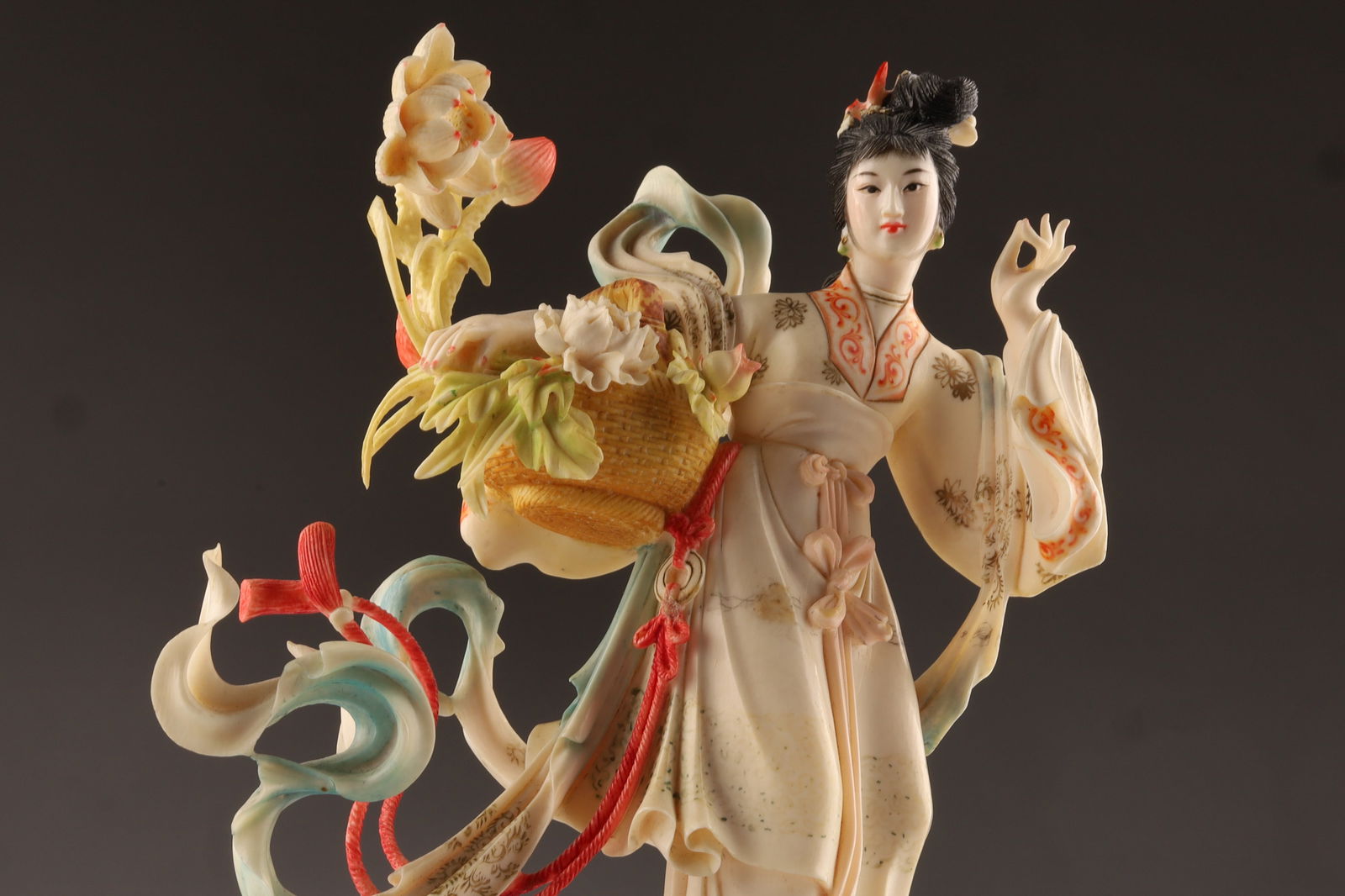 Exceptional Chinese Polychrome Carved Statue (1 of 12)
