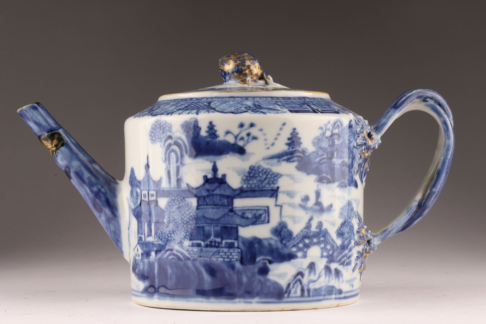 Antique Chinese blue and white export porcelain teapot and cover (1 of 12)