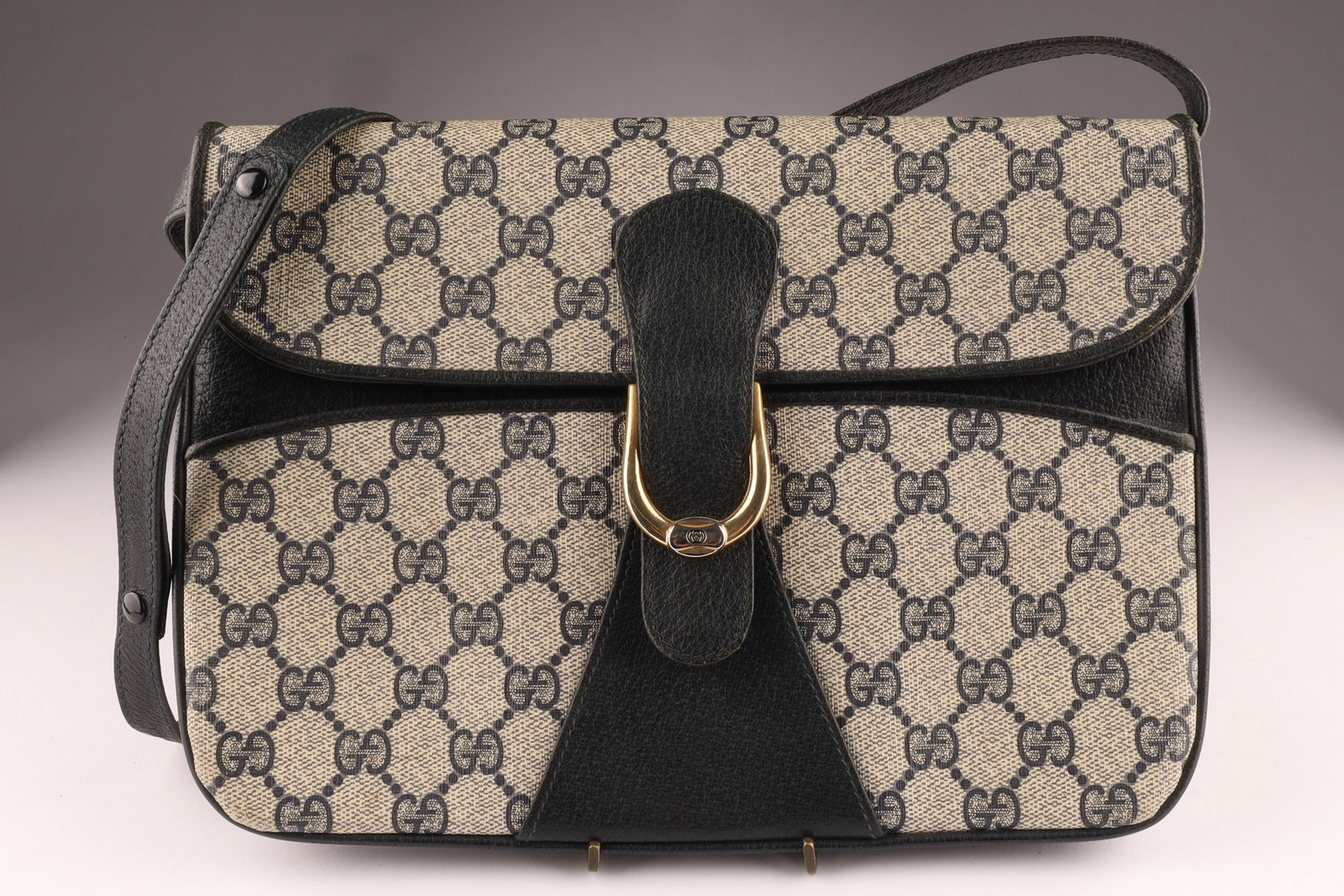 Vintage Gucci GG Coated Canvas Shoulder Bag Purse Clutch (1 of 11)