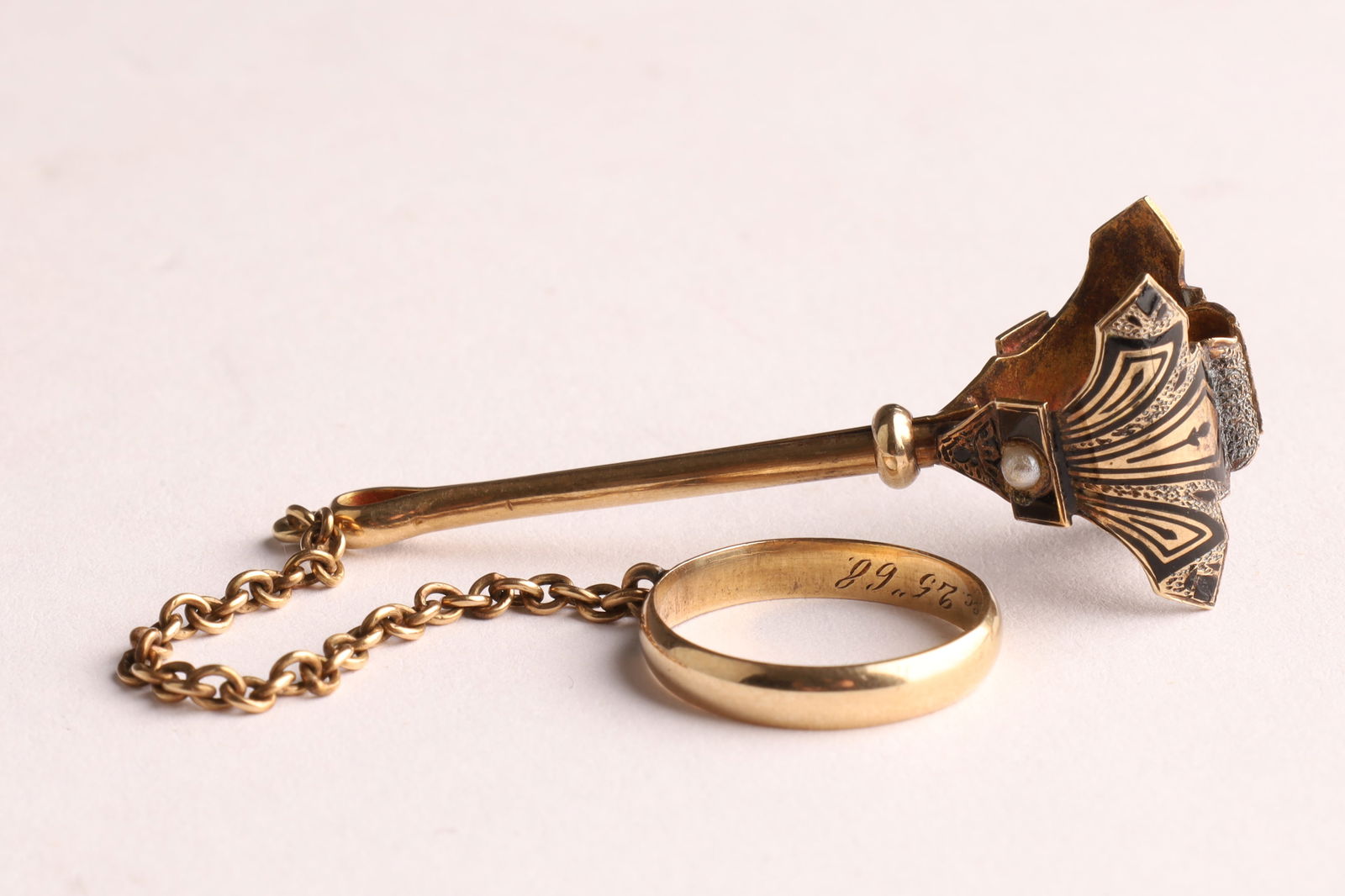 Antique Victorian 14K Gold Handkerchief Holder Clip with Ring and Chain (1 of 6)