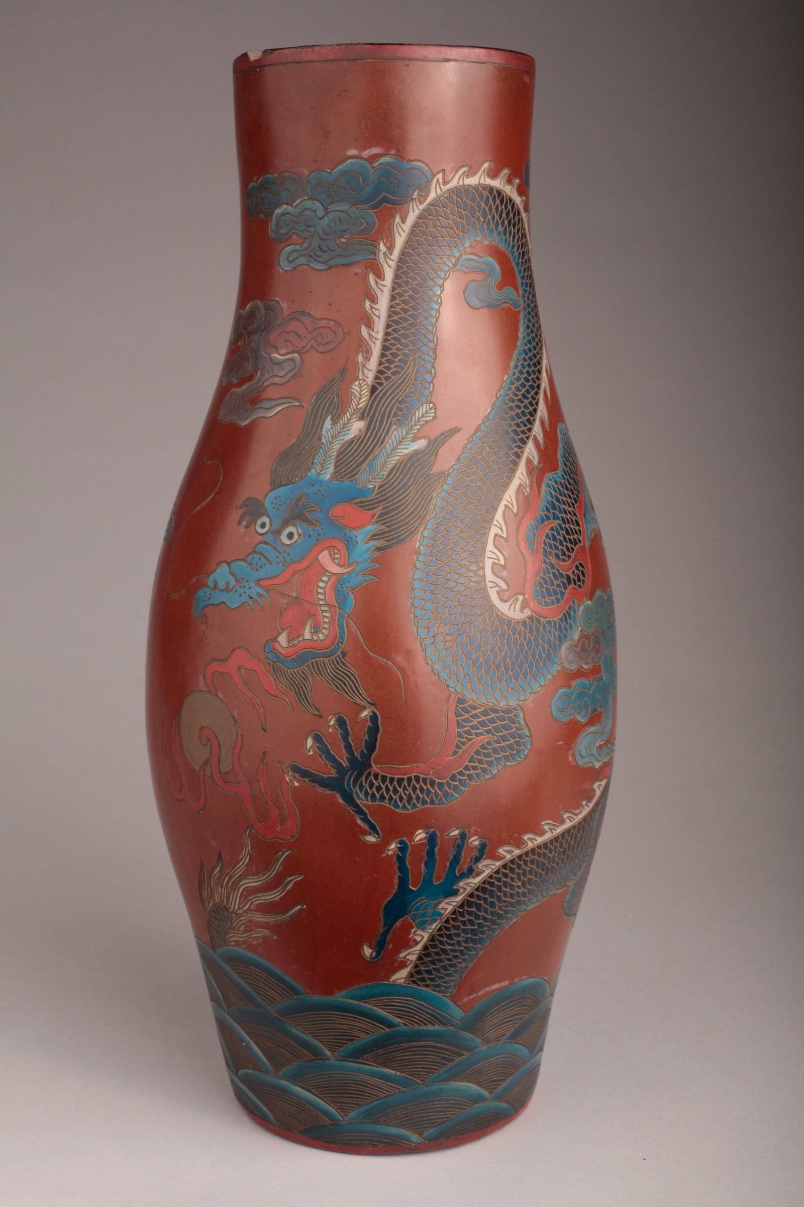 Antique Chinese Fuzhou Lacquer Dragon Vase (1 of 12)