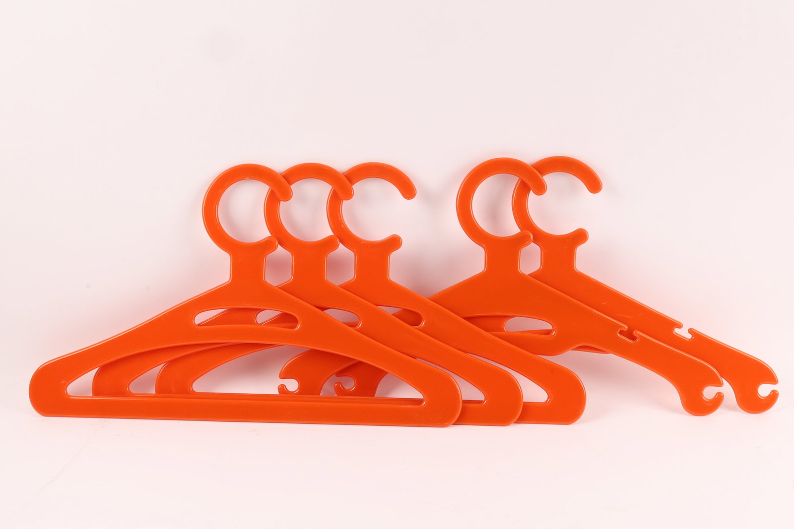 Set of 5 1970s Orange Space Age MOD Plastic Clothes Hangers (1 of 7)