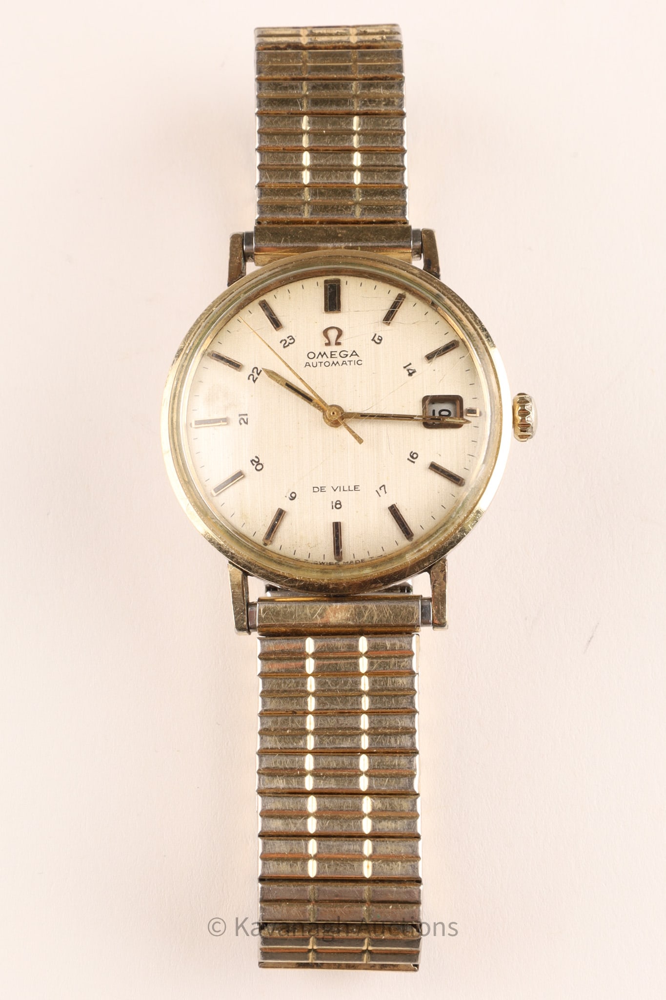 Vintage Omega De Ville 565 Gold Plated Watch: Vintage Omega De Ville 565 Gold Plated Watch Monocoque case. Working order but we recommend with all clocks and watches to have them professionally serviced. Designer: Manufacturer: