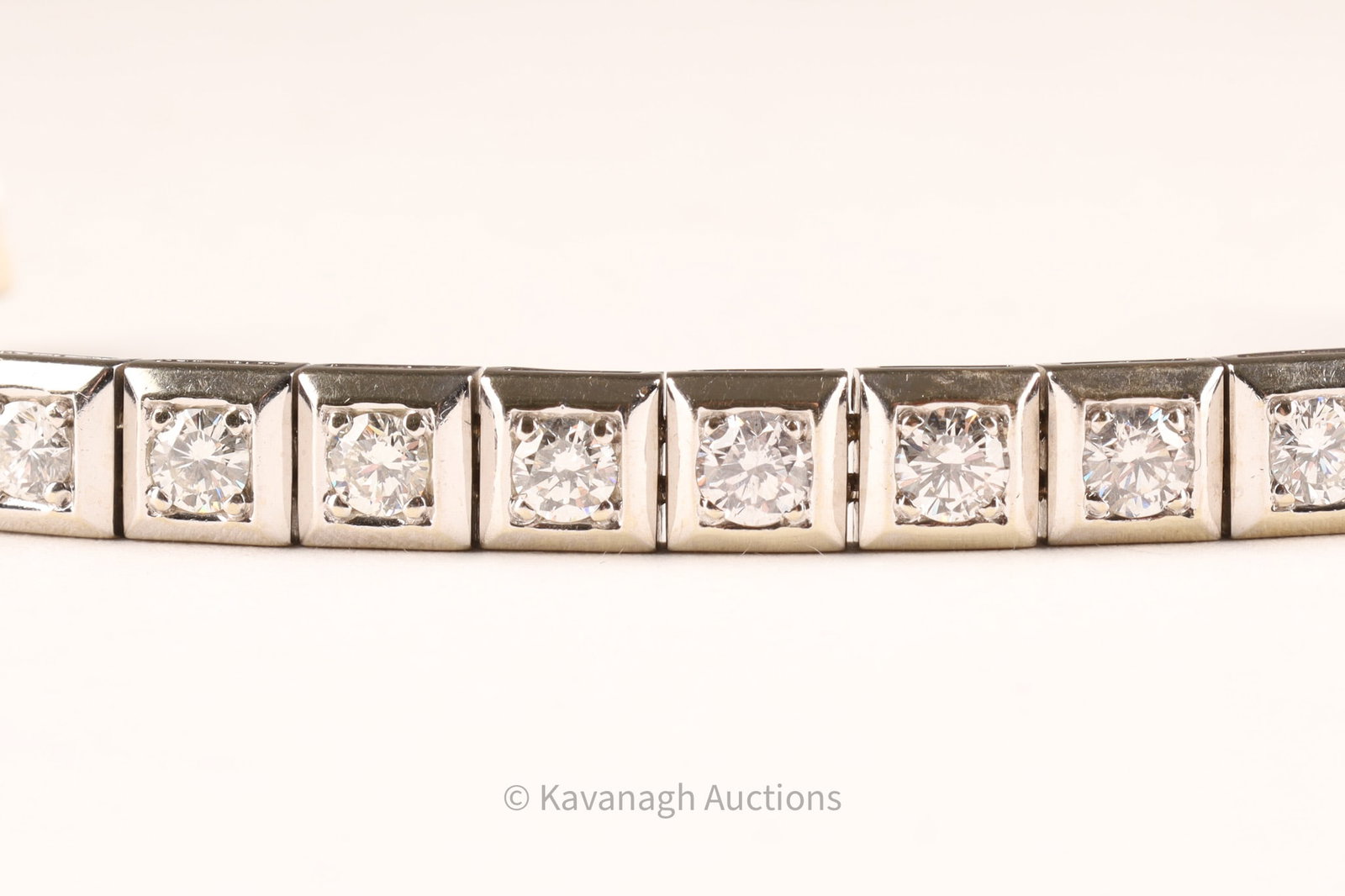 Large Art Deco Style White Gold Diamond Tennis Bracelet, 6.50 Carats - 4