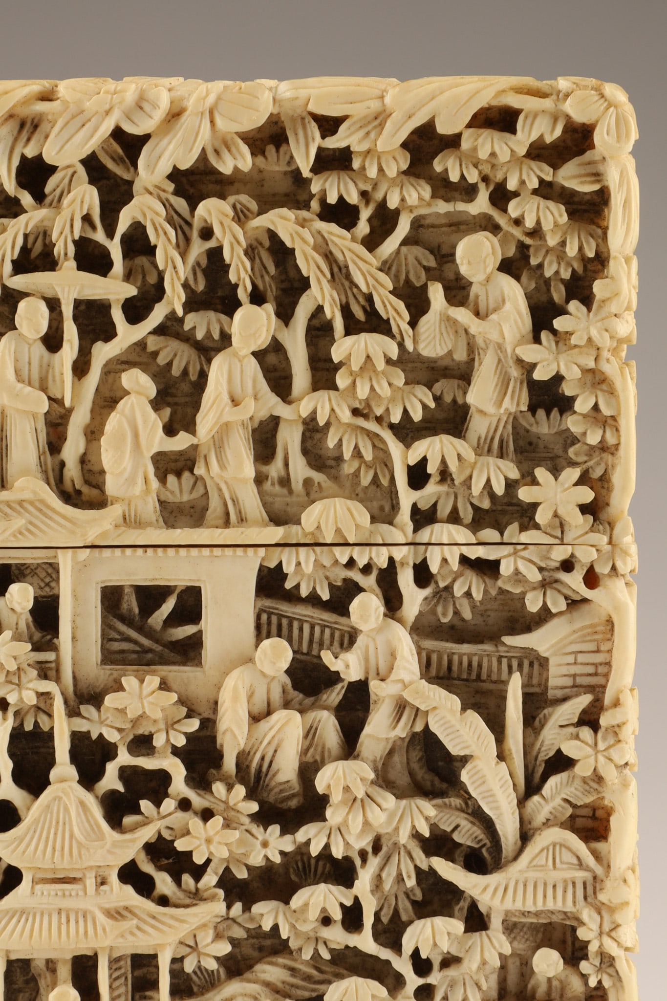 Antique Chinese Intricately Carved Card Case, Figural Landscape - 6