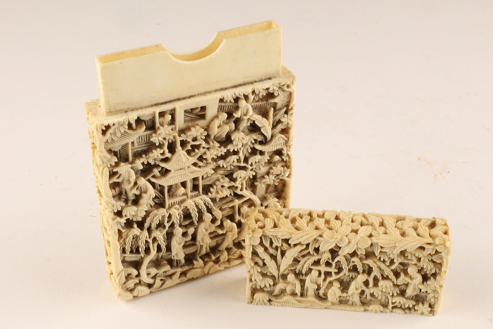 Antique Chinese Intricately Carved Card Case, Figural Landscape - 8