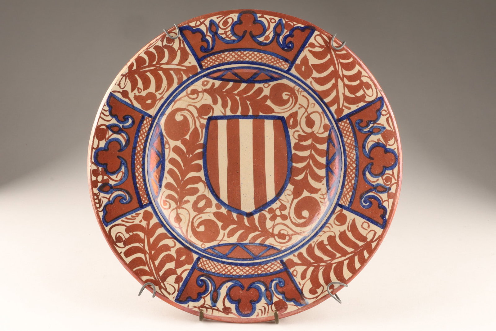 Hispano-Moresque Lusterware Plate, Valencia Coat of Arms (1 of 7)
