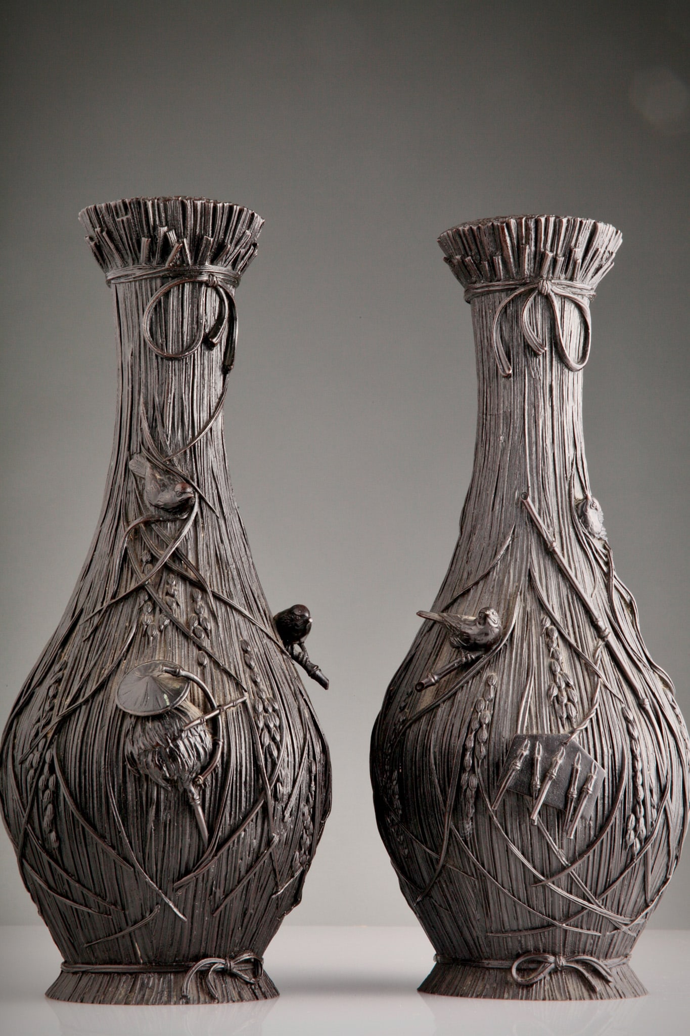 Pair Of Japanese Meiji Bronze Straw-Sheaf Vases Signed Yoshikiyo (1 of 8)
