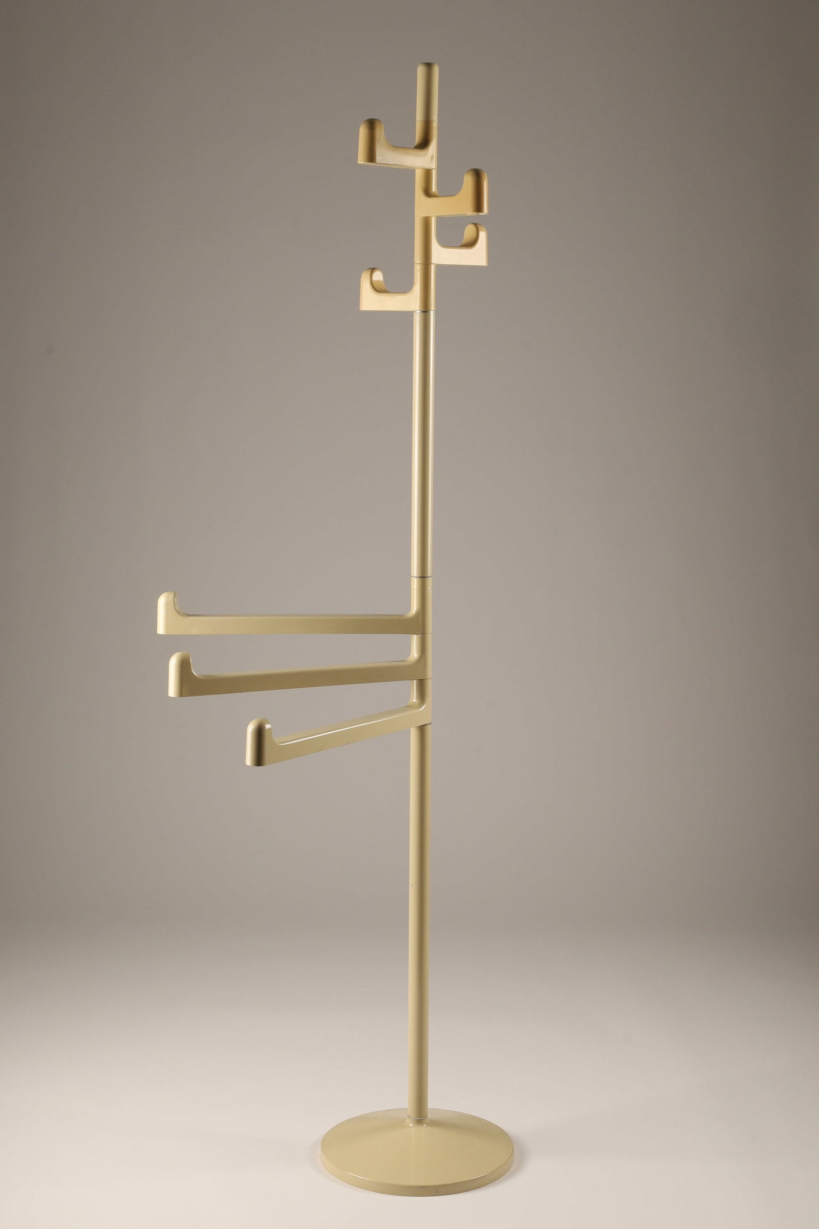 1970s Mid Century Modern Floor Coat Rack by Makio Hasuike (1 of 4)