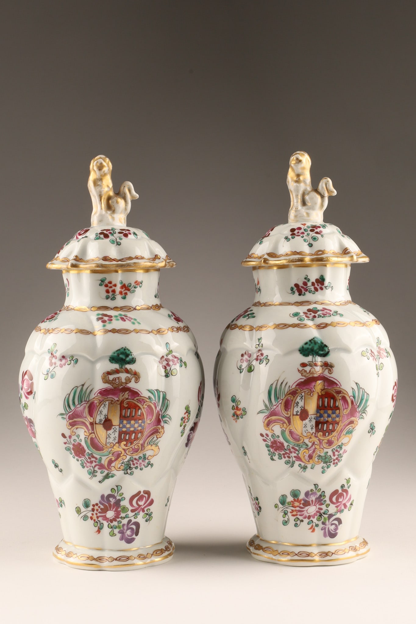 Pair of Late 19th Samson Paris Armorial Vases and Covers (1 of 11)