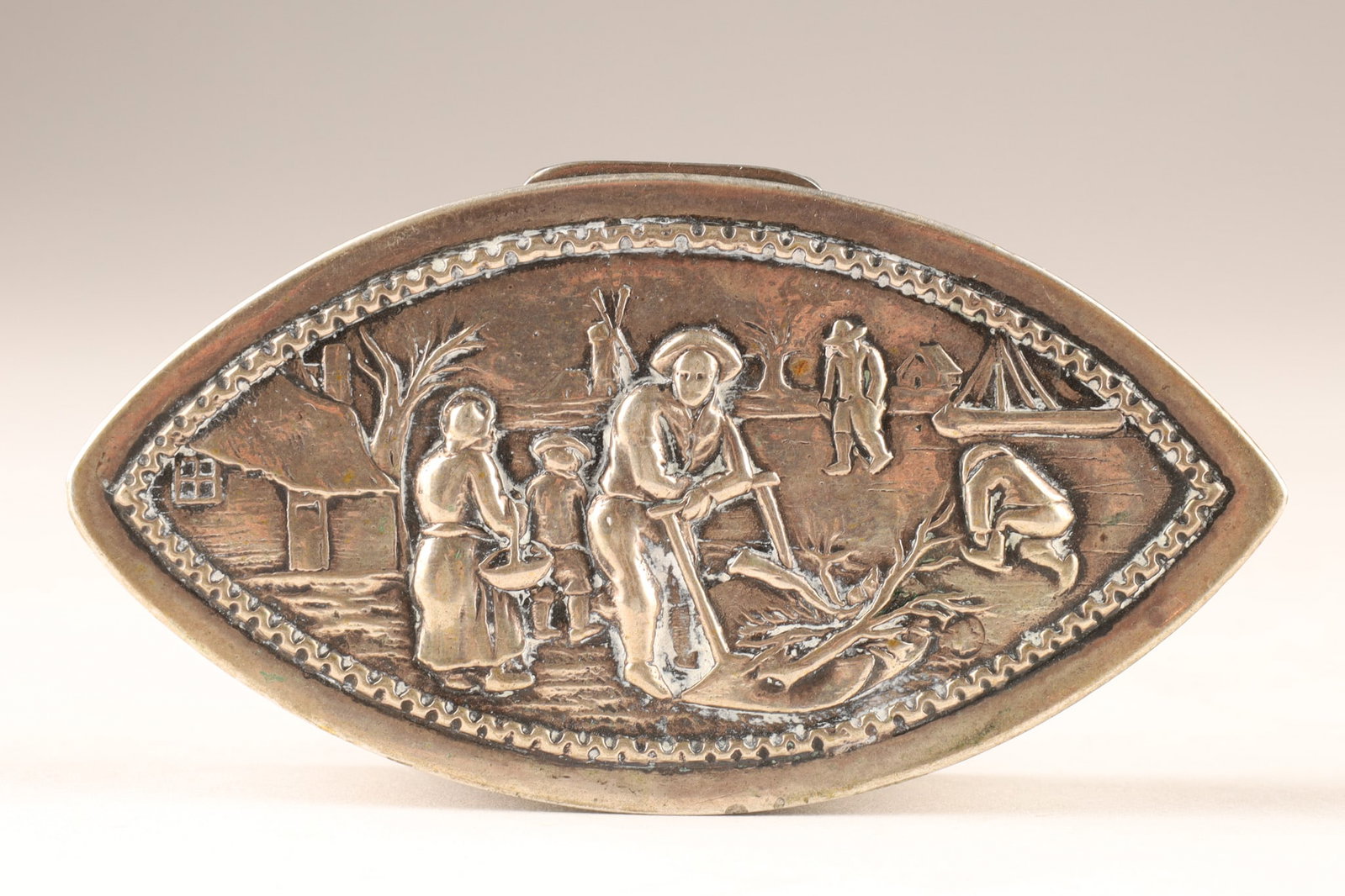 Antique German 800 Silver Figural Snuff Box: Antique German 800 Silver Figural Snuff Box depicting farmers working in a field. 53.3 grams total. Measuring 3.25 inches L x 1.75 W x 0.75 H. With loth mark 13 and makers mark H, silver hallmark in c
