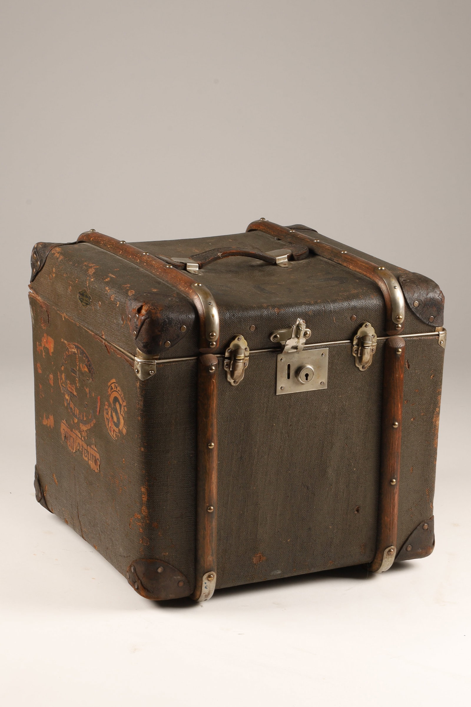 Antique National Channel Brand Steamer Hat Trunk with Wooden Slats (1 of 11)