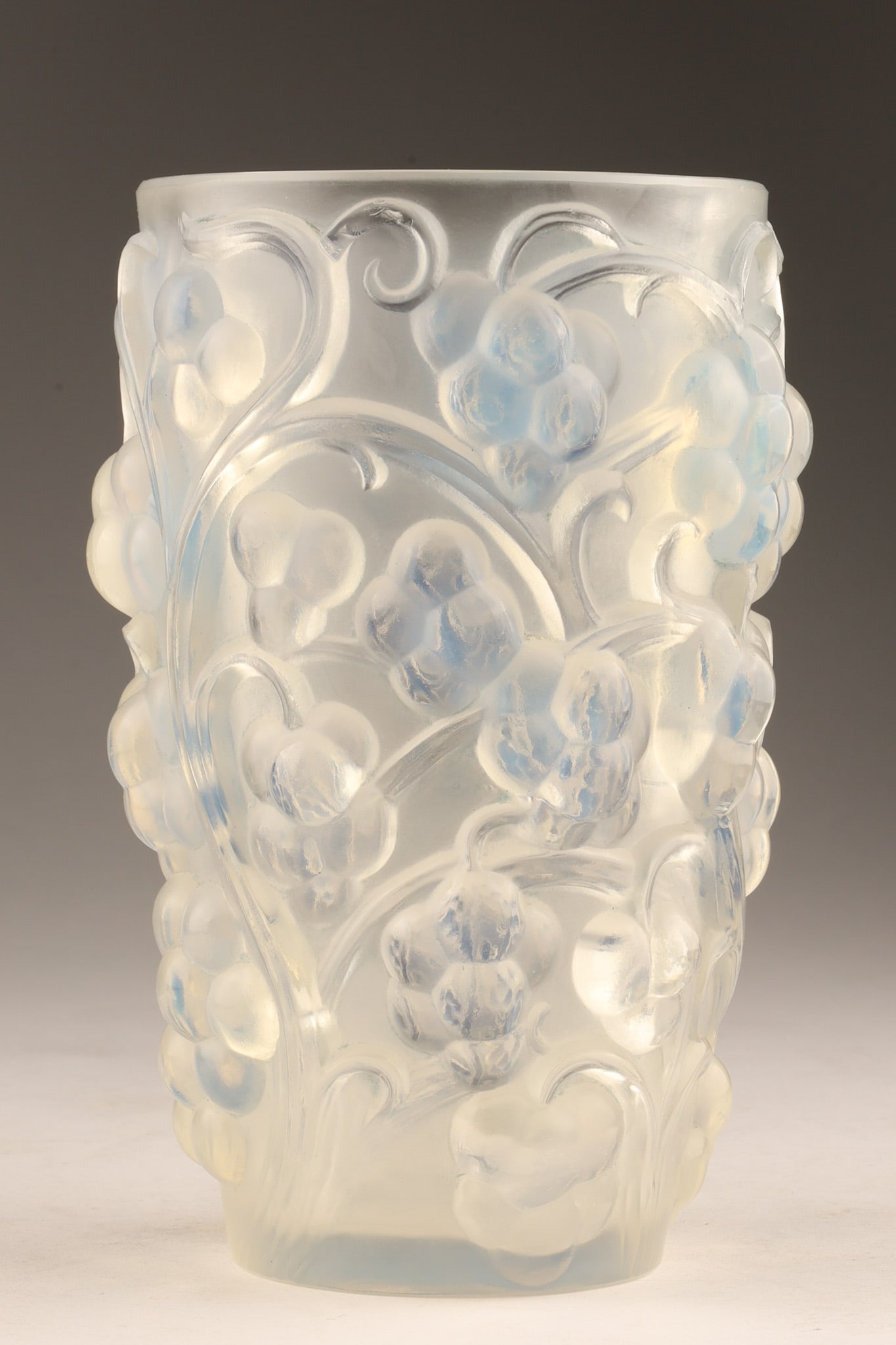 Rene Lalique Raisins / Grapes Opalescent Art Glass Vase c.1928 (1 of 8)