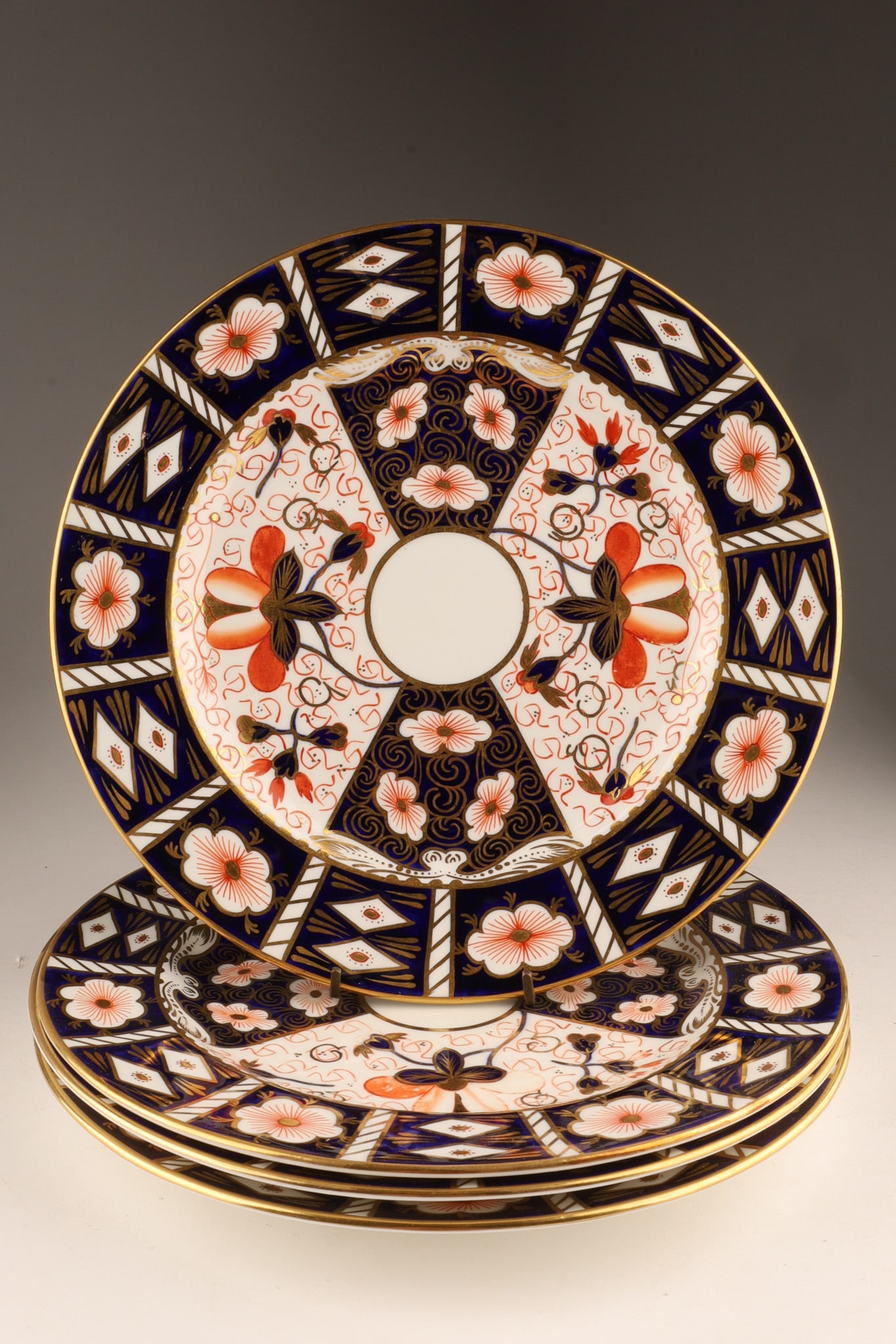 Set of 4 Royal Crown Derby Traditional Imari (Pattern No. 2451) Dinner Plates (1 of 7)
