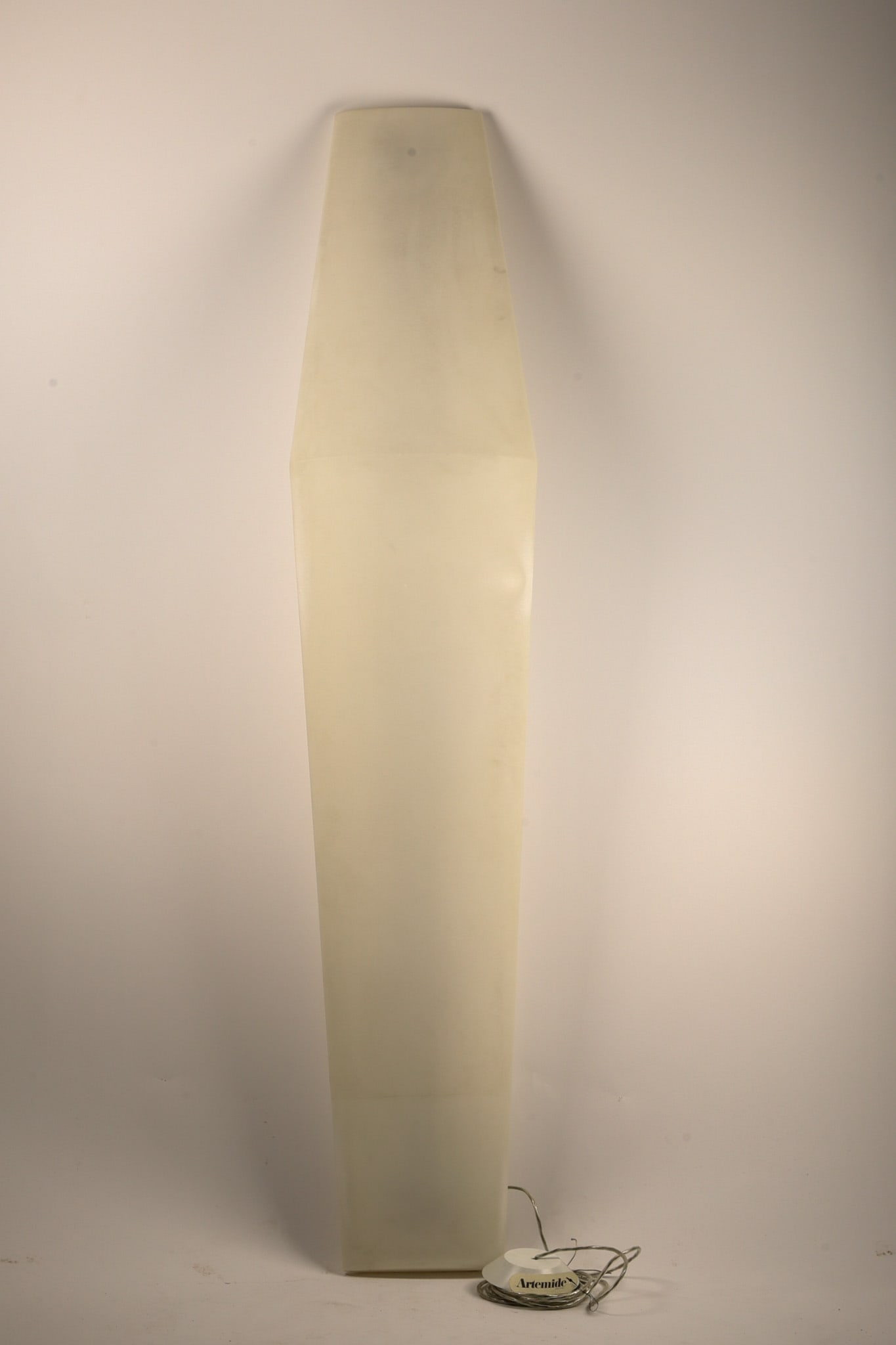 Artemide Italy Asymetric Mouette Light by Jean-Michel Wilmotte (1 of 6)