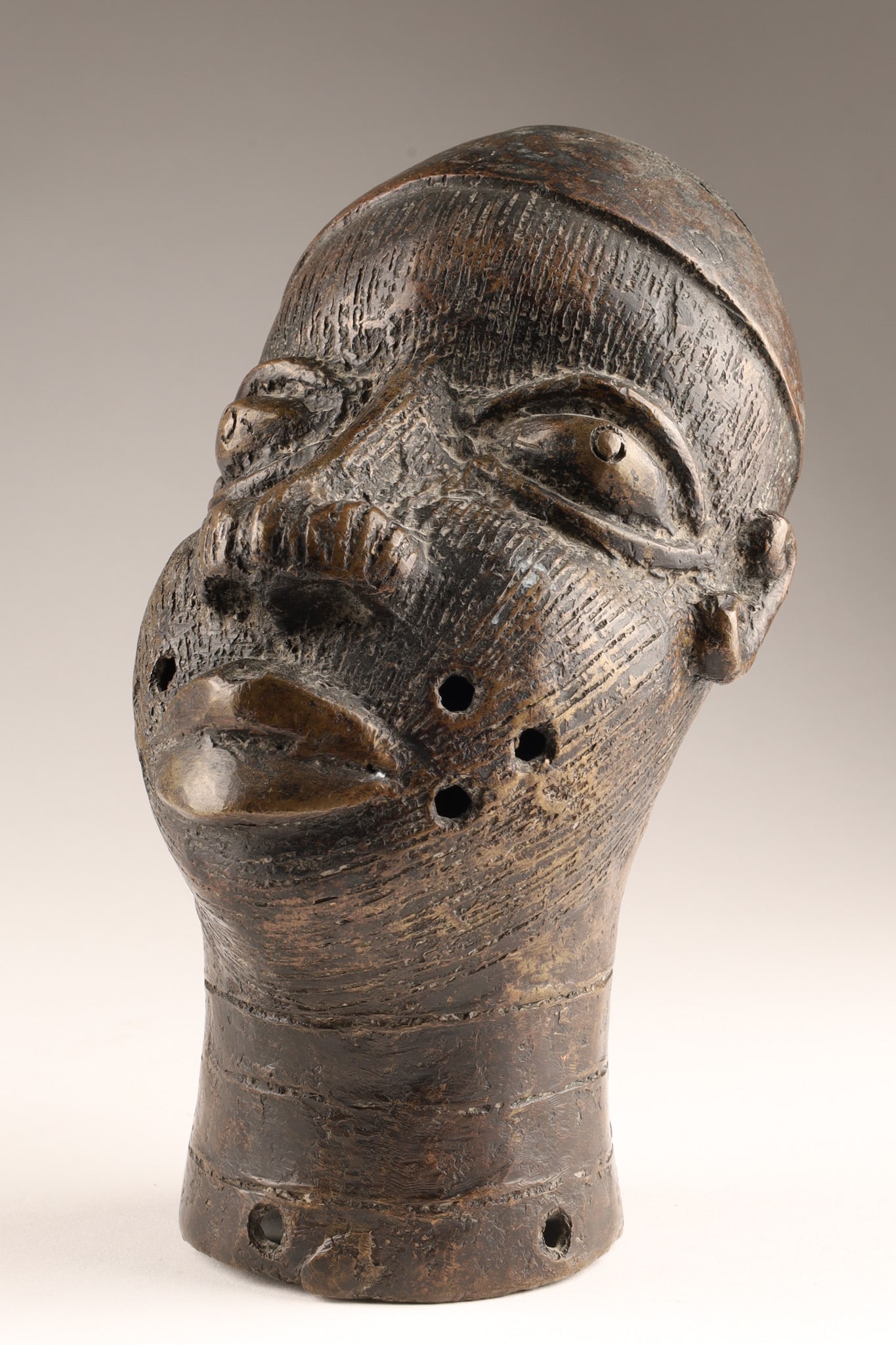 African Nigerian Benin Bronze Oba Head (1 of 5)