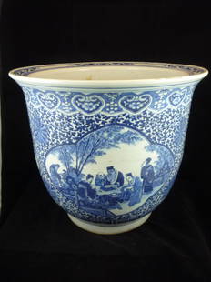 Large Decorative Blue and White Chinese Pot: Large Decorative Blue and White Chinese Pot. 14"h x 16"w