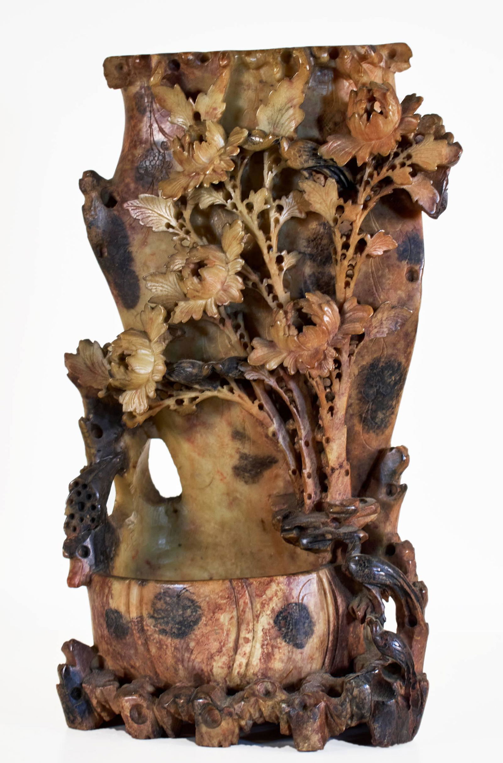 Oriental Soapstone Vase Carving (1 of 2)