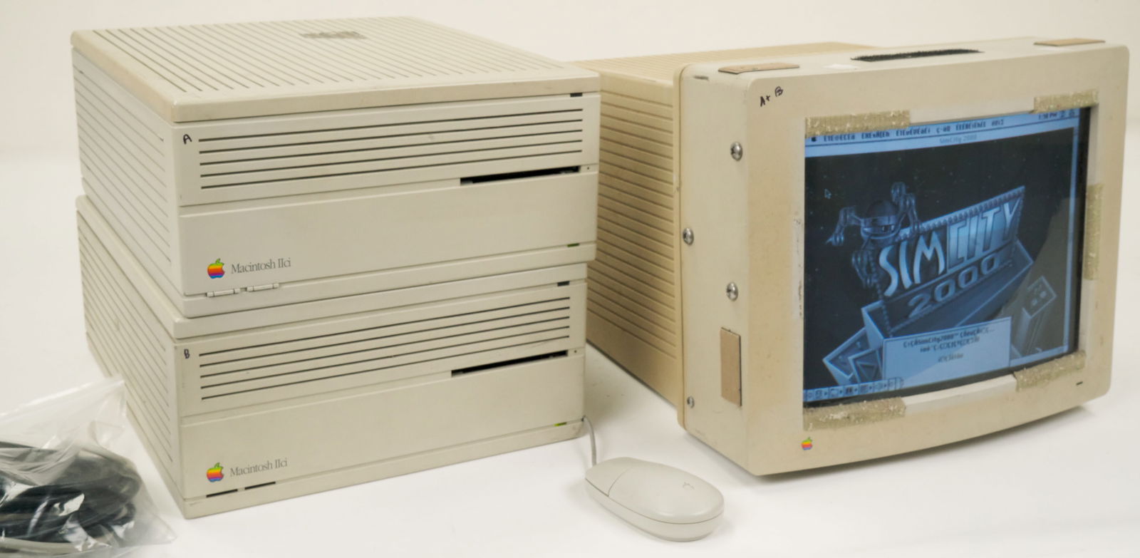 Macintosh IIci (1 of 4)