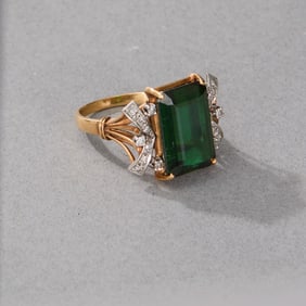18k Yellow Gold Emerald and Diamond Ring