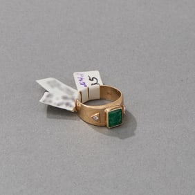 14k Gold Emerald and Diamond Ring