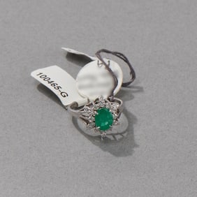 14k White Gold Emerald and Diamond Ring