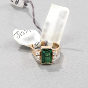 14k Yellow Gold Green Tourmaline and Diamond Ring